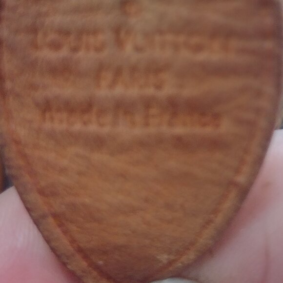 DISCONTINUED Louis Vuitton Totally MM in Monogram - Picture 14 of 15